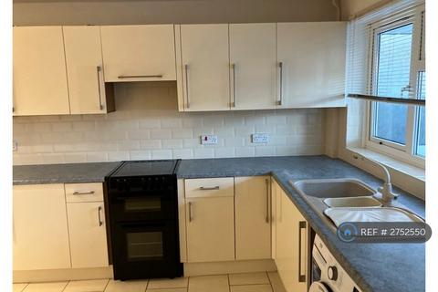 3 bedroom terraced house to rent, Cornwallis Close, Bromham, Bedford, MK43