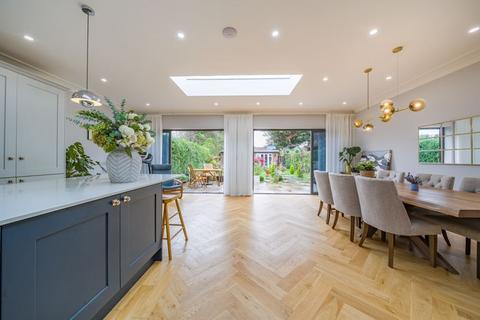 5 bedroom semi-detached house for sale, Marechal Niel Avenue, Sidcup DA15