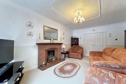 4 bedroom detached house for sale, Farrington Road, ETTINGSHALL PARK, WV4 6QH