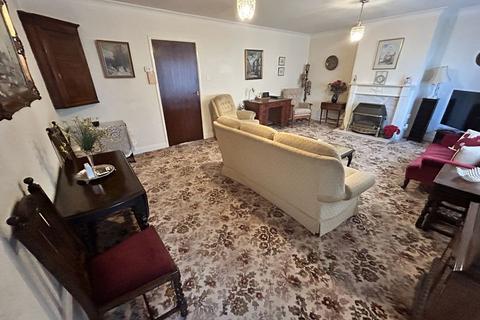 2 bedroom apartment for sale, Llandudno Road, Rhos on Sea