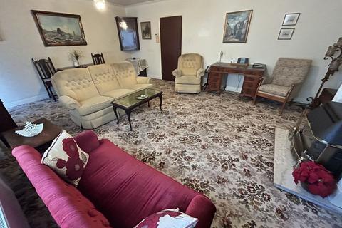 2 bedroom apartment for sale, Llandudno Road, Rhos on Sea