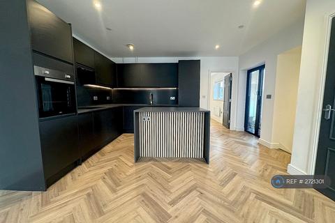 2 bedroom flat to rent, Heath, Cardiff, CF14