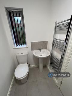 5 bedroom semi-detached house to rent, Egerton Road, Manchester, M14