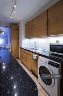 2 bedroom flat to rent, Belgravia Court, London, SW1W