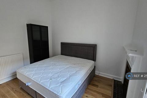 2 bedroom flat to rent, Montpelier Park, Edinburgh, EH10