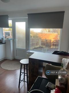2 bedroom terraced house to rent, Park Avenue, Kirkthorpe, Wakefield, WF1