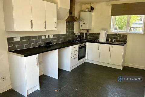 3 bedroom semi-detached house to rent, Rutland Road, Stamford, PE9