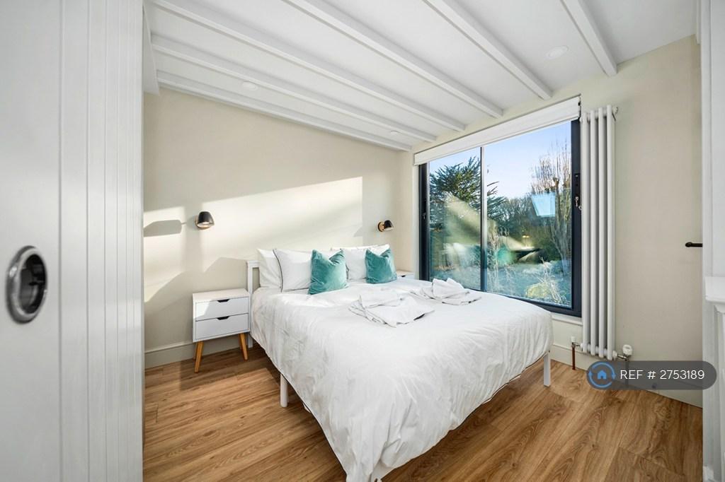 Loft King Size Bedroom