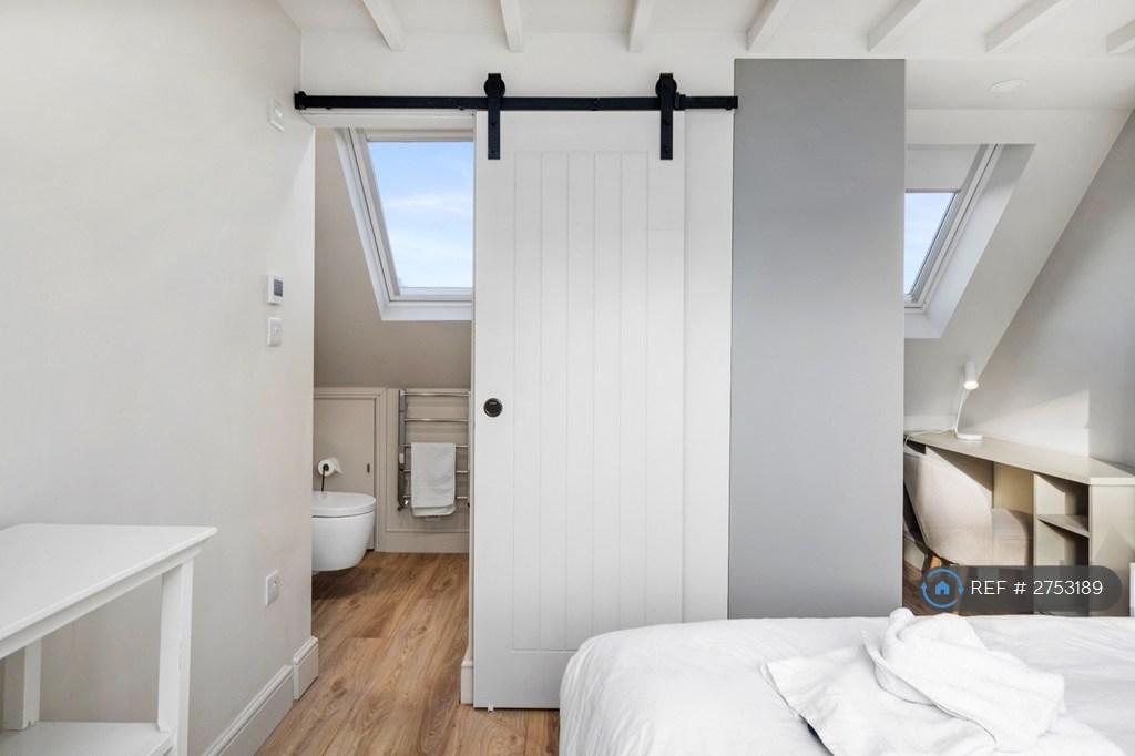 Loft Master With Ensuite.