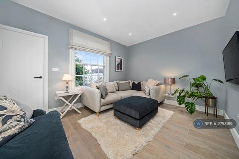 3 bedroom semi-detached house to rent, Hillview Road, London, NW7