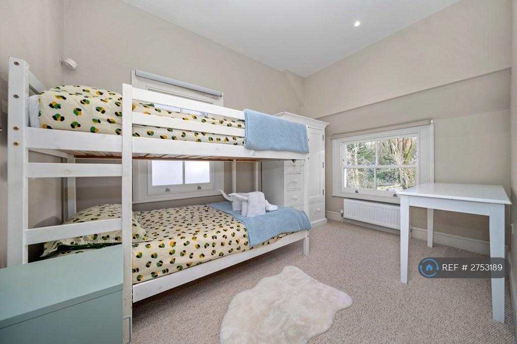 Bunk Bed Room On 1st Floor