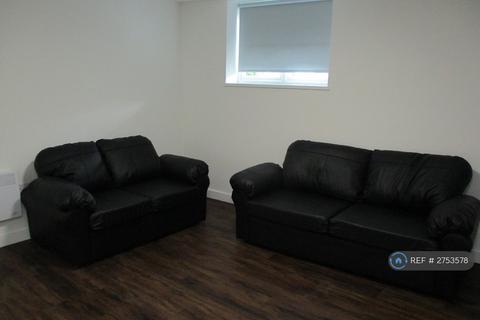 4 bedroom flat to rent, Armada Place, Bristol, BS1