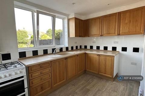 3 bedroom semi-detached house to rent, Cleveland Road, Wigston, LE18