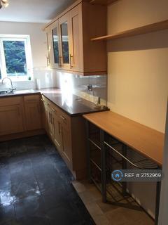 2 bedroom flat to rent, Larkswood Court, London, E4