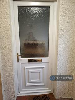 2 bedroom flat to rent, Waterloo Square, Hakin, Milford Haven, SA73