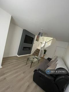 2 bedroom terraced house to rent, Holne Court, Exeter, EX4