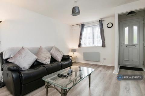2 bedroom terraced house to rent, Holne Court, Exeter, EX4