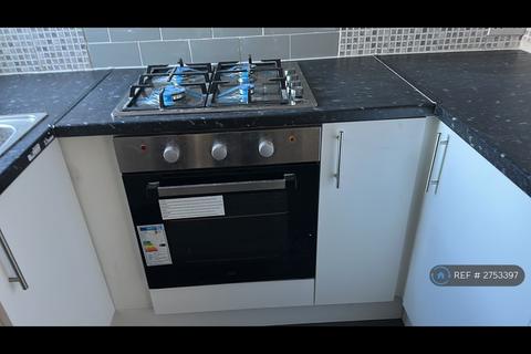 2 bedroom terraced house to rent, Brook Street, Colchester, CO1