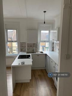 2 bedroom flat to rent, Bower Street, Maidstone, ME16