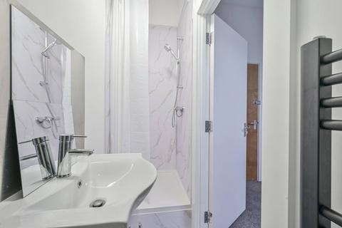 Studio to rent, Deer Park Road, Merton, Wimbledon, SW19