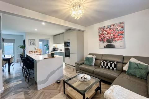 4 bedroom detached house for sale, Heathland Way, Neath, SA10 6FT