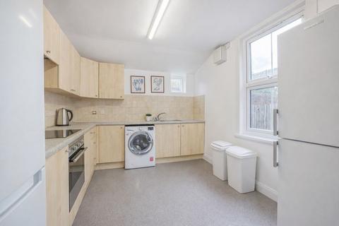 5 bedroom end of terrace house to rent, Kirbys Lane, Canterbury CT2