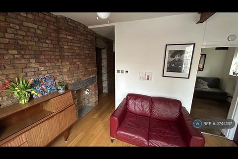 2 bedroom flat to rent, Arcadia Court, London, E1