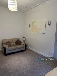 2 bedroom flat to rent, Cumbernauld Road, Glasgow, G31