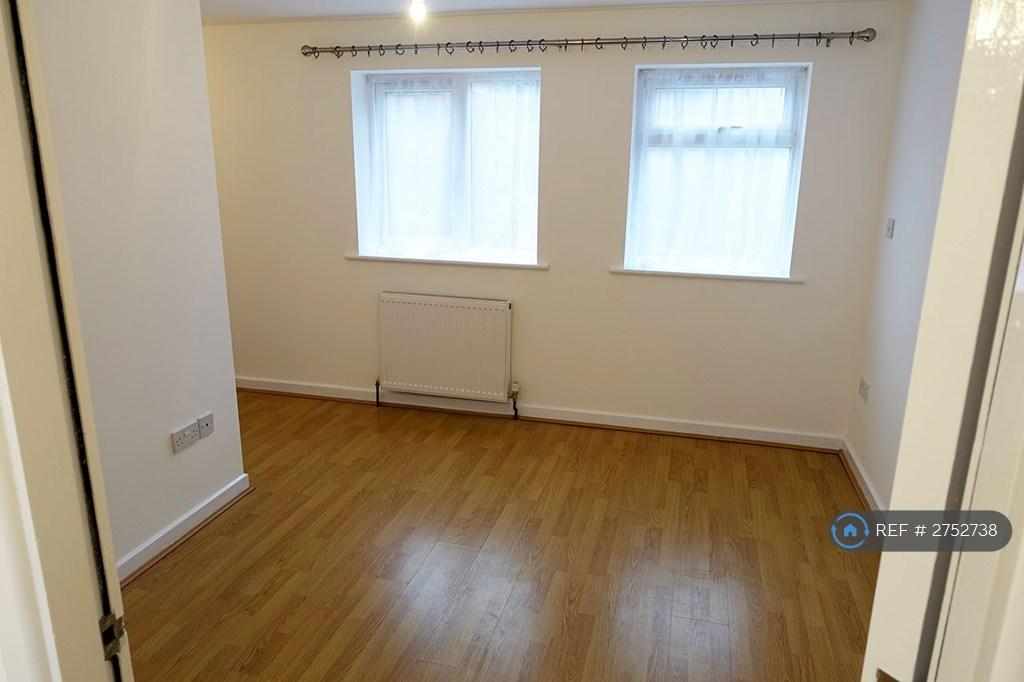 Spacious Bedroom