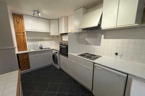 2 bedroom apartment to rent, St. Johns Street, Chichester