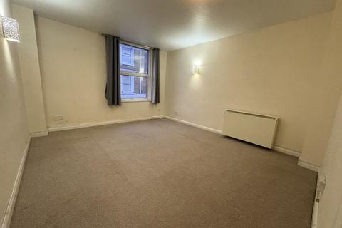 2 bedroom apartment to rent, St. Johns Street, Chichester