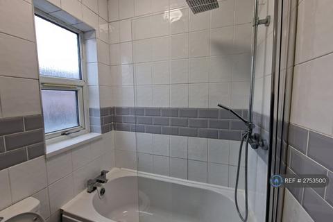 2 bedroom terraced house to rent, Wychbury Street, Salford, M6