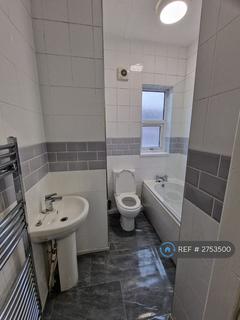2 bedroom terraced house to rent, Wychbury Street, Salford, M6