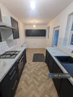 3 bedroom terraced house to rent, Ainsworth Road, Radcliffe, Manchester, M26