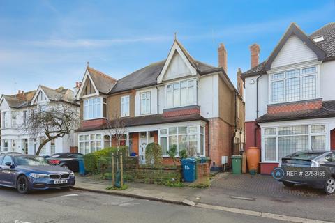 2 bedroom flat to rent, Cunningham Park, Harrow, HA1