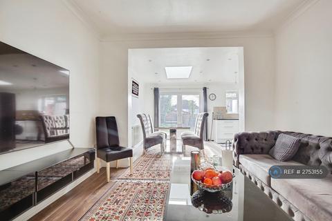 2 bedroom flat to rent, Cunningham Park, Harrow, HA1