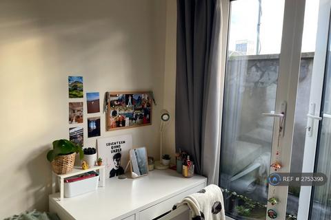 undefined, Bond Street, Bristol, BS1