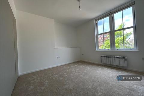 2 bedroom flat to rent, Princess Crescent, London, N4