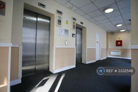 2 bedroom flat to rent, City Gate House, Gants Hill Station, IG2