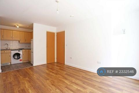 2 bedroom flat to rent, City Gate House, Gants Hill Station, IG2