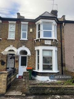 4 bedroom terraced house to rent, Richford Road, Stratford, E15