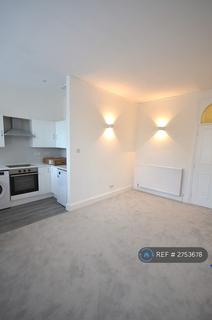 1 bedroom flat to rent, St Margarets Road, Twickenham, TW1