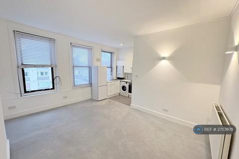undefined, St Margarets Road, Twickenham, TW1