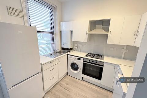 undefined, St Margarets Road, Twickenham, TW1