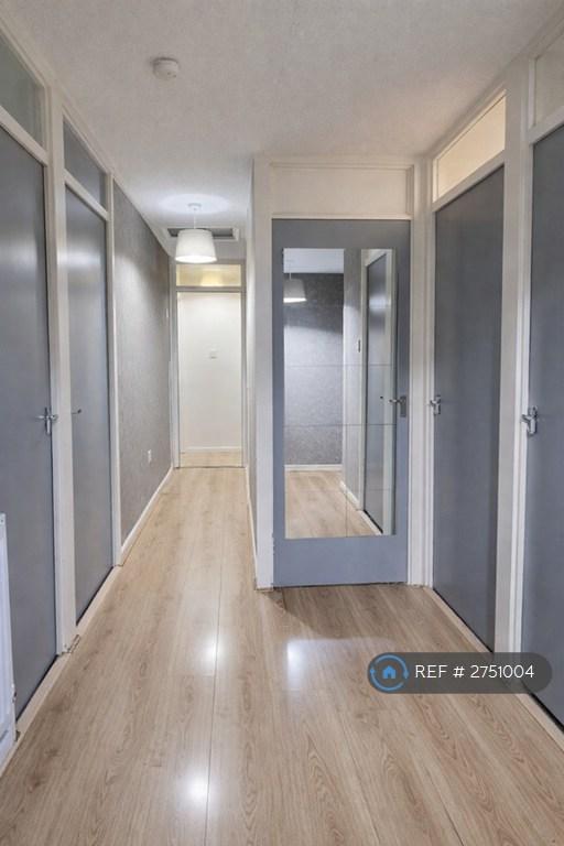 Welcoming, Spacious Hallway