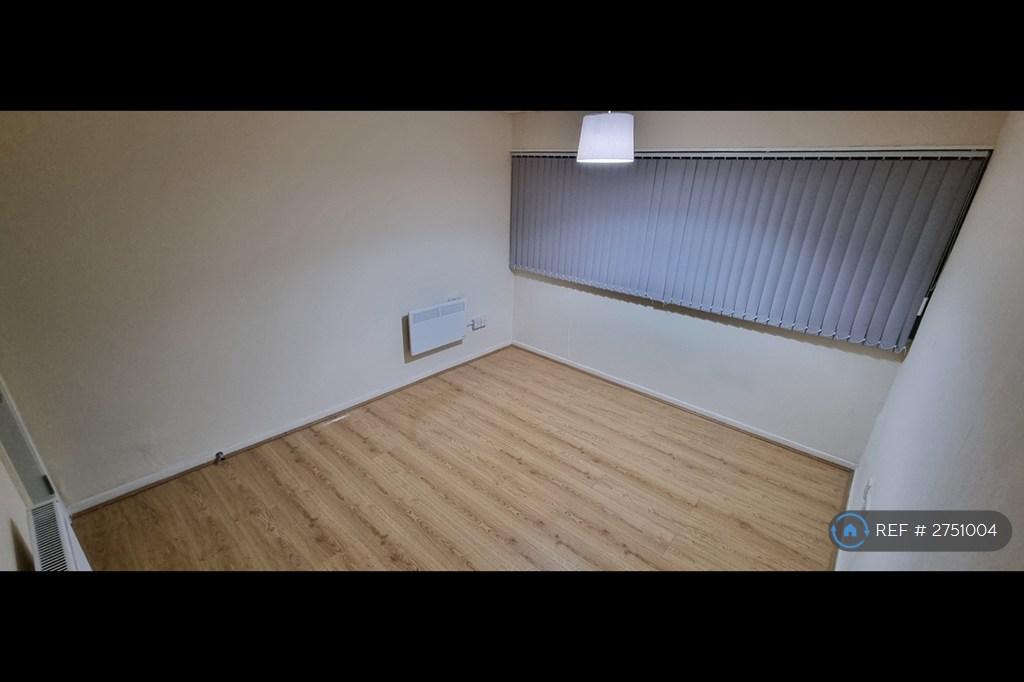 Spacious Room