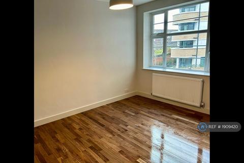 2 bedroom flat to rent, Kingsley Court, London, NW2
