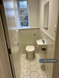 2 bedroom flat to rent, Kingsley Court, London, NW2