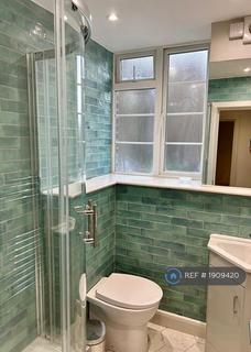 2 bedroom flat to rent, Kingsley Court, London, NW2