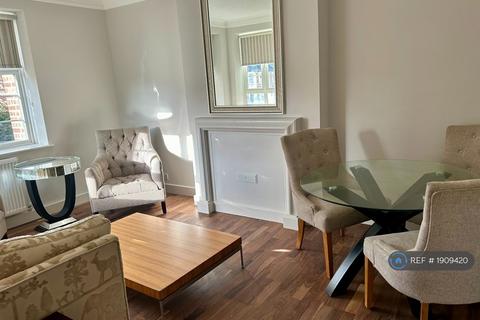 2 bedroom flat to rent, Kingsley Court, London, NW2
